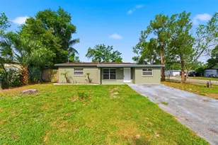 10220 N 23rd St, Tampa, FL 33612 - Photo 5