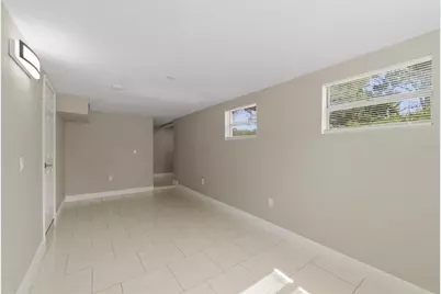 10220 N 23rd Street, Tampa, FL 33612 - Photo 19