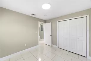 10220 N 23rd St, Tampa, FL 33612 - Photo 33