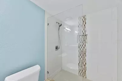 10220 N 23rd Street, Tampa, FL 33612 - Photo 25