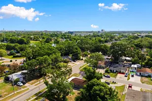 10220 N 23rd St, Tampa, FL 33612 - Photo 51