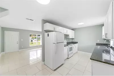 10220 N 23rd Street, Tampa, FL 33612 - Photo 15