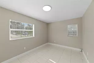 10220 N 23rd St, Tampa, FL 33612 - Photo 27