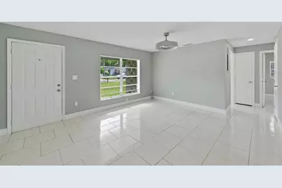 10220 N 23rd Street, Tampa, FL 33612 - Photo 13