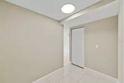 10220 N 23rd Street, Tampa, FL 33612 - Photo 23