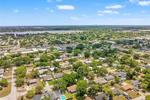 11511 113th St, Largo, FL 33778 - Photo 9