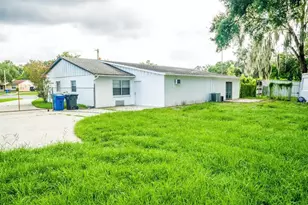6913 Mathers Ln, Riverview, FL 33578 - Photo 3