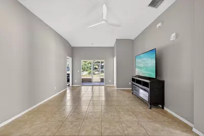 12015 Cedarfield Drive, Riverview, FL 33579 - Photo 7