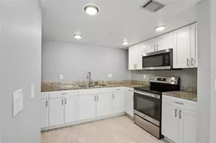 7614 Nacido Ct, Tampa, FL 33615 - Photo 7