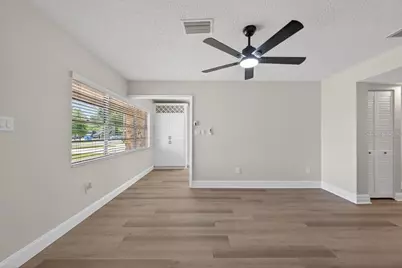 2540 W Knollwood Street, Tampa, FL 33614 - Photo 7