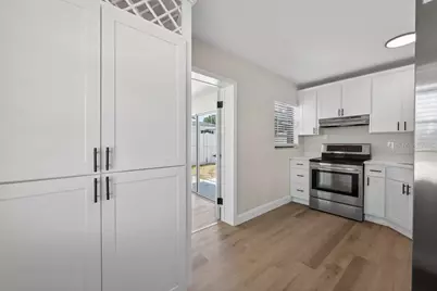 2540 W Knollwood Street, Tampa, FL 33614 - Photo 9