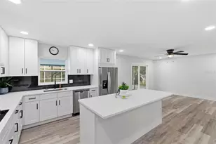 3084 Spirea St, Sarasota, FL 34231 - Photo 15