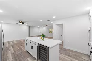 3084 Spirea St, Sarasota, FL 34231 - Photo 17