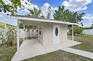 4726 Eldorado Dr, Tampa, FL 33615 - Photo 47