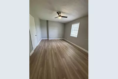 10307 Parkcrest Drive, Tampa, FL 33624 - Photo 11