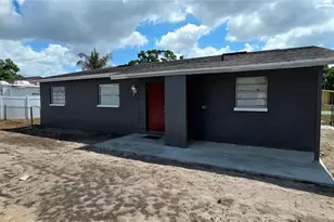 2417 Wishing Well Cir, Tampa, FL 33619 - Photo 41