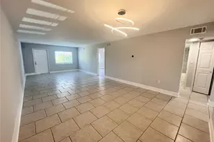 4550 Overlook Dr NE, Saint Petersburg, FL 33703 - Photo 9