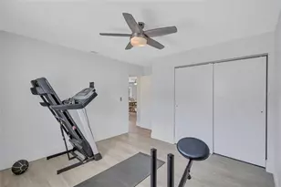 4417 Trout Dr SE, Saint Petersburg, FL 33705 - Photo 15