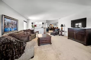 100 Bluff View Dr, Belleair Bluffs, FL 33770 - Photo 13