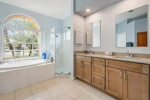 1821 Palm Ridge Pl, Valrico, FL 33594 - Photo 23