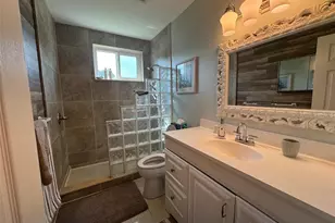2040 World Pkwy Blvd, Clearwater, FL 33763 - Photo 11