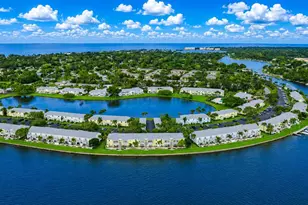 121 Sea Horse Dr SE, Saint Petersburg, FL 33705 - Photo 1
