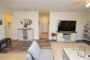 121 Sea Horse Dr SE, Saint Petersburg, FL 33705 - Photo 21