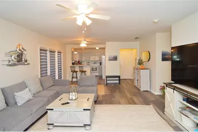 121 Seahorse Drive SE #C, Saint Petersburg, FL 33705 - Photo 5