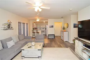 121 Sea Horse Dr SE, Saint Petersburg, FL 33705 - Photo 5
