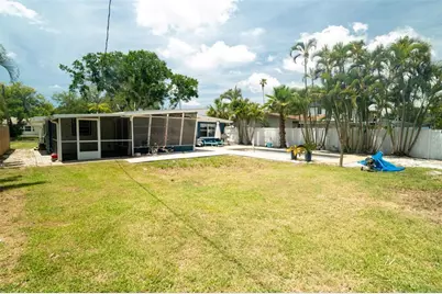 3727 Alabama Avenue NE, Saint Petersburg, FL 33703 - Photo 13