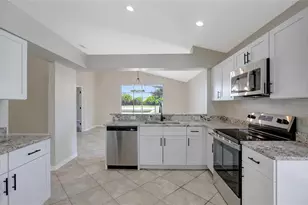 1007 Cristelle Jean Dr, Ruskin, FL 33570 - Photo 15