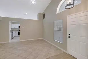 1007 Cristelle Jean Dr, Ruskin, FL 33570 - Photo 5