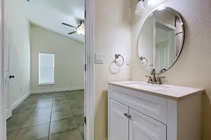 2127 W Perio St, Tampa, FL 33612 - Photo 55