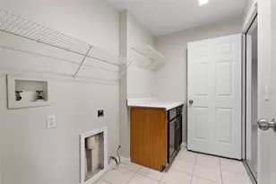 1247 Vinetree Dr, Brandon, FL 33510 - Photo 13