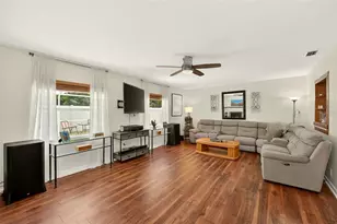 3255 57th St N, Saint Petersburg, FL 33710 - Photo 13