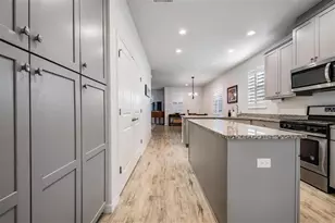 5607 Hometown Ln, Lithia, FL 33547 - Photo 21