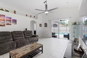 12818 Lake Vista Dr, Gibsonton, FL 33534 - Photo 11