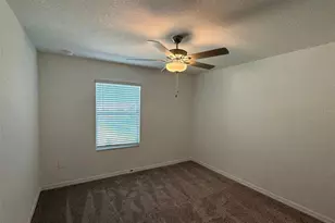 10443 Lavender Aster Trl, San Antonio, FL 33576 - Photo 9
