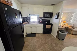 1110 49th Ave Dr W, Bradenton, FL 34207 - Photo 9