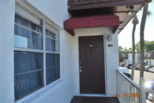 9201 Tudor Dr, Tampa, FL 33615 - Photo 3