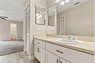 260 Michaels Cir, Oldsmar, FL 34677 - Photo 29