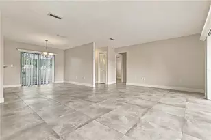 260 Michaels Cir, Oldsmar, FL 34677 - Photo 9