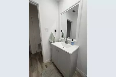 1549 Delaware Avenue NE, Saint Petersburg, FL 33703 - Photo 15