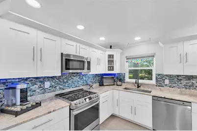 9476 Tradewinds Avenue, Seminole, FL 33776 - Photo 7