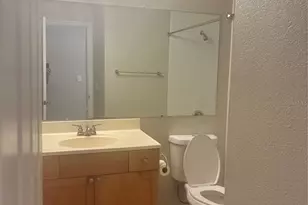 10100 Sailwinds Blvd N, Largo, FL 33773 - Photo 9