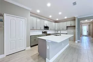 11813 June Briar Loop, San Antonio, FL 33576 - Photo 7