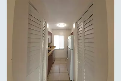 7505 Pitch Pine Circle #122, Tampa, FL 33617 - Photo 11
