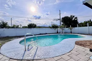 12314 106th St, Largo, FL 33773 - Photo 3