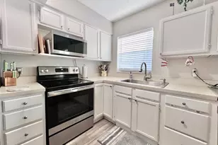 12314 106th St, Largo, FL 33773 - Photo 11