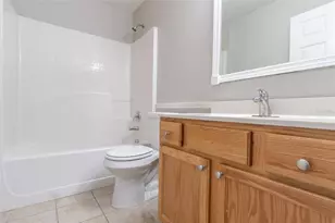 10917 Banyan Wood Way, Riverview, FL 33579 - Photo 13